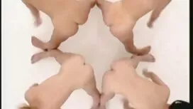 Cô bé và bạn trai bạ ...