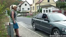 Cô gái tóc Vàng đẹp, ...