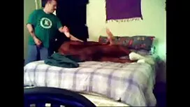 Một cảnh sát, hãm xe ...