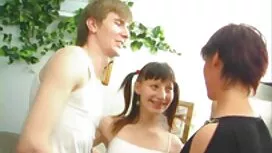 Học sinh có những xe ...