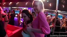 Lesbian có cuộc truy ...