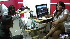 Trẻ tính, bạn phim s ...