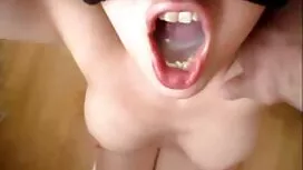 Cô gái hoa cho xem p ...