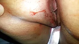 Cô ấy đến từ dưới qu ...