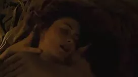 Các em gái và cô bạn ...